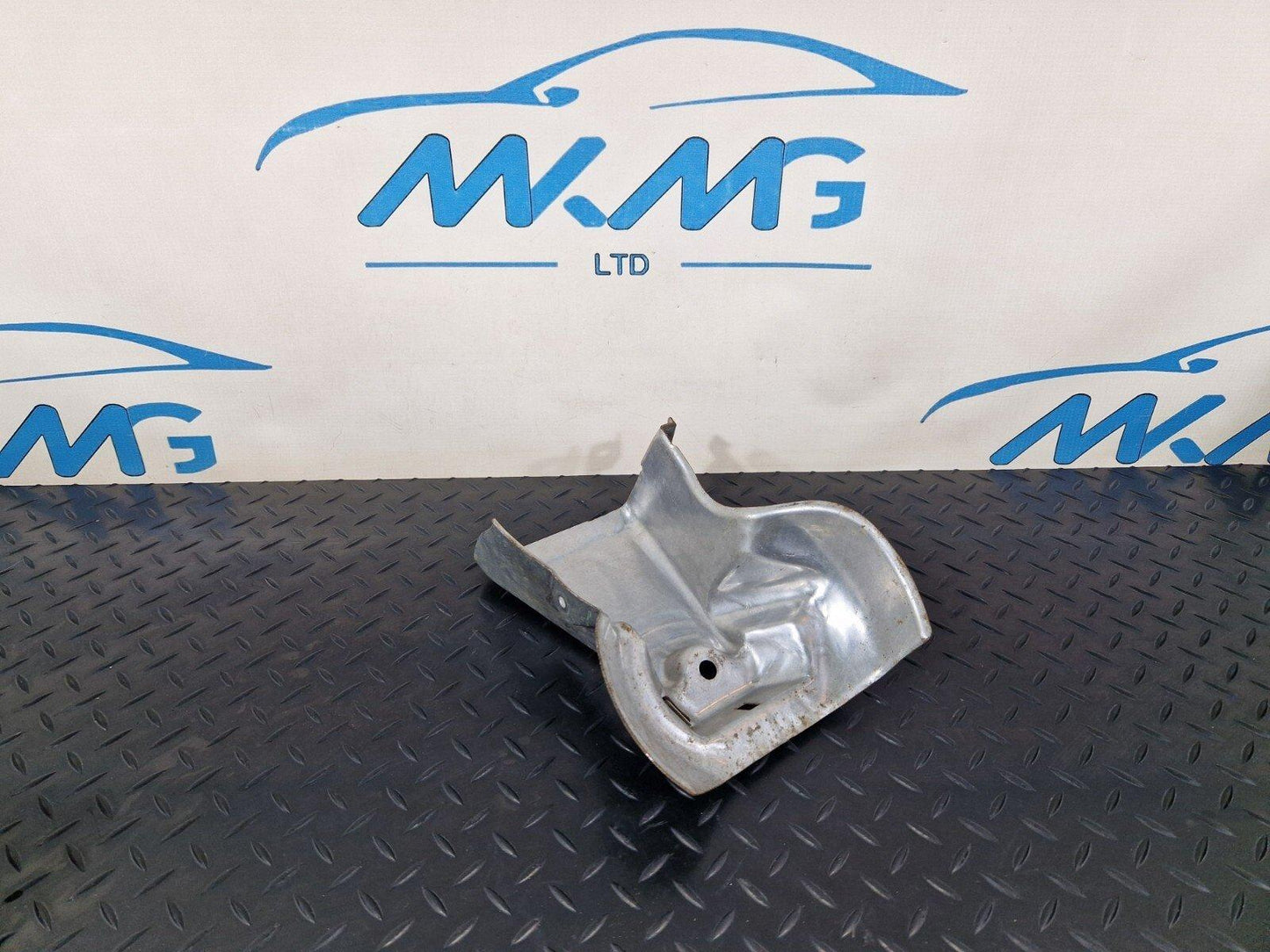 14-21 MERCEDES BENZ C200 W205 OEM ENGINE MOUNT COVER A2052400345