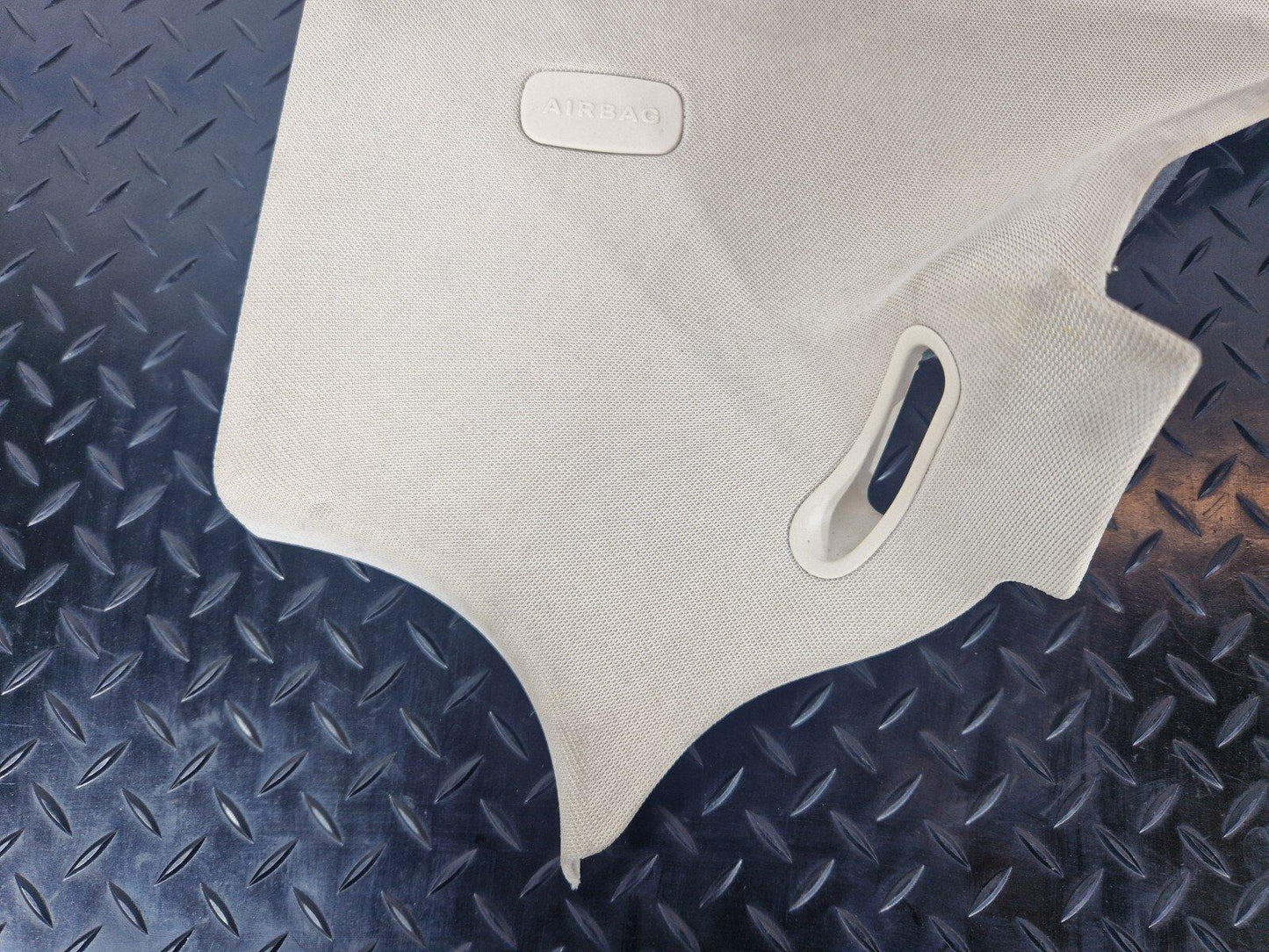 14-21 MERCEDES BENZ C CLASS SALOON W205 O/S/R C-PILLAR TRIM COVER A2056907804