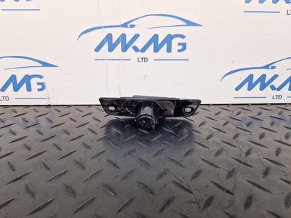 14-23 MERCEDES BENZ VITO W447 OEM LEFT LOWER WEDGE-TYPE STOP A6397661100
