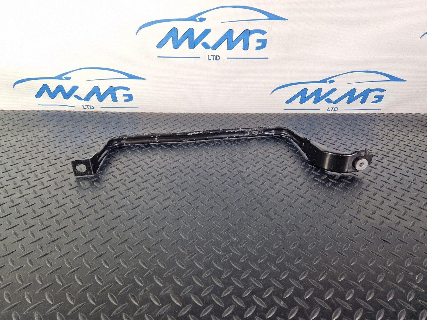 16-19 AUDI A4 B9 S-LINE GENUINE OEM FUEL TANK MOUNT HOLDER STRAP 8W0201653E