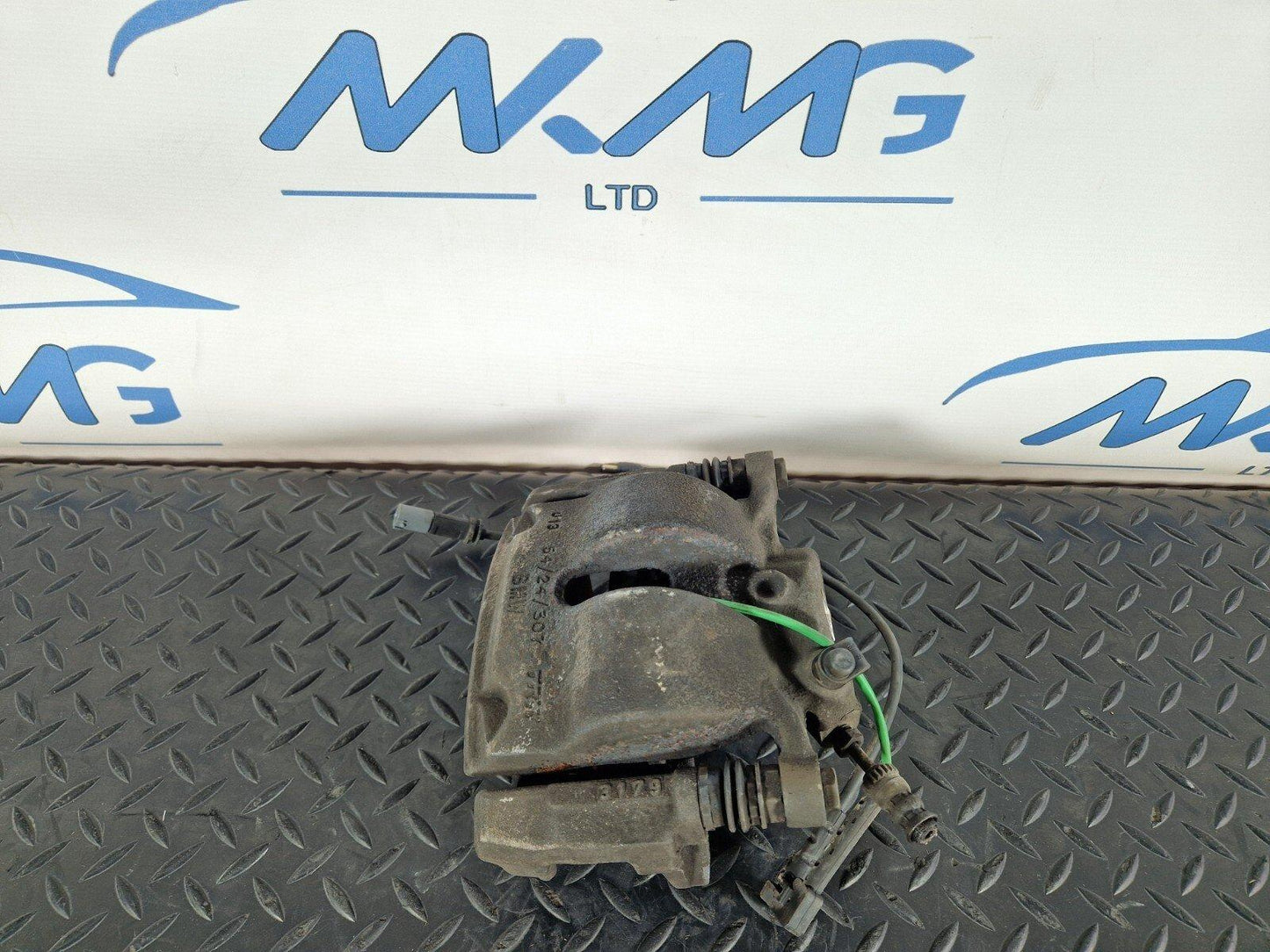 20-24 BMW 1 SERIES F40 OEM FRONT LEFT BRAKE CALIPER
