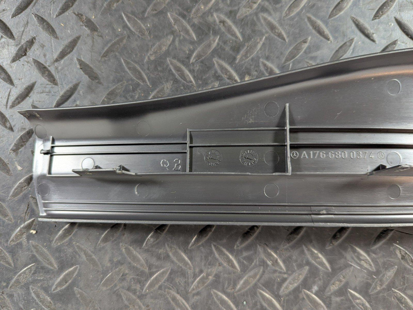 13-19 MERCEDES BENZ CLA C117 GENUINE REAR RIGHT INNER DOOR SILL PANEL A176680037