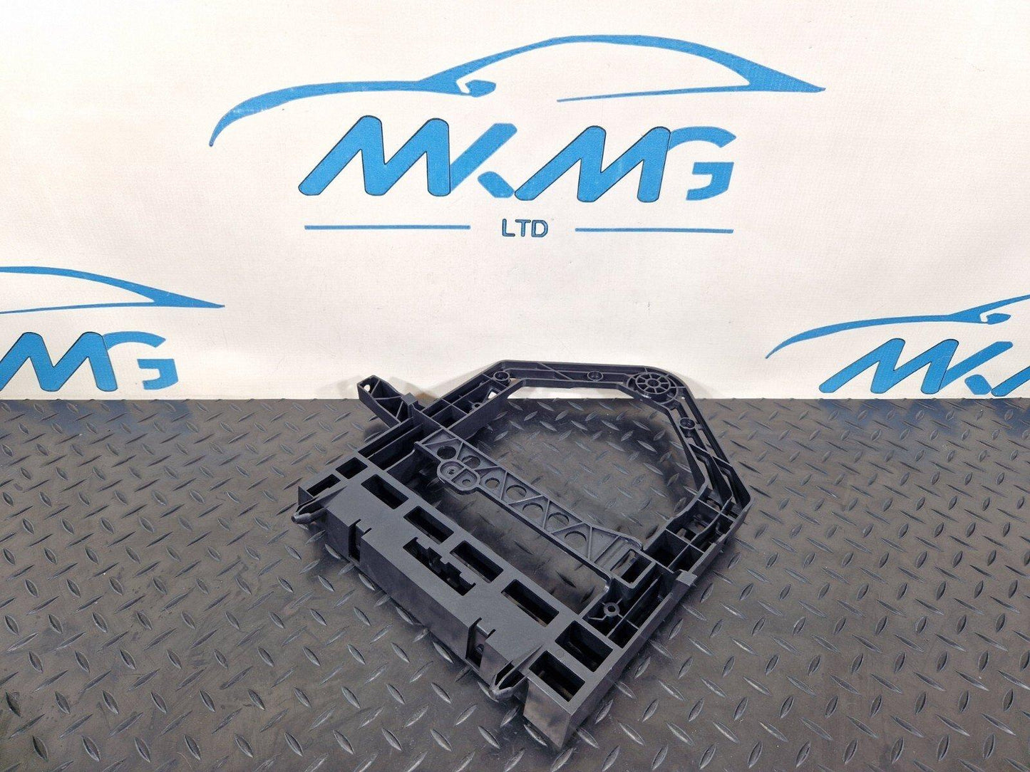 14-21 MERCEDES BENZ C200 W205 OEM REAR CONTROL MODULE BRACKET MOUNT A2055456000
