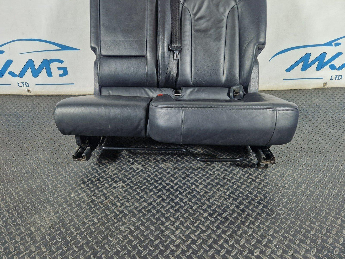 10-15 AUDI Q7 4L GENUINE REAR LEFT SEATS 2ND ROW 4L0890037