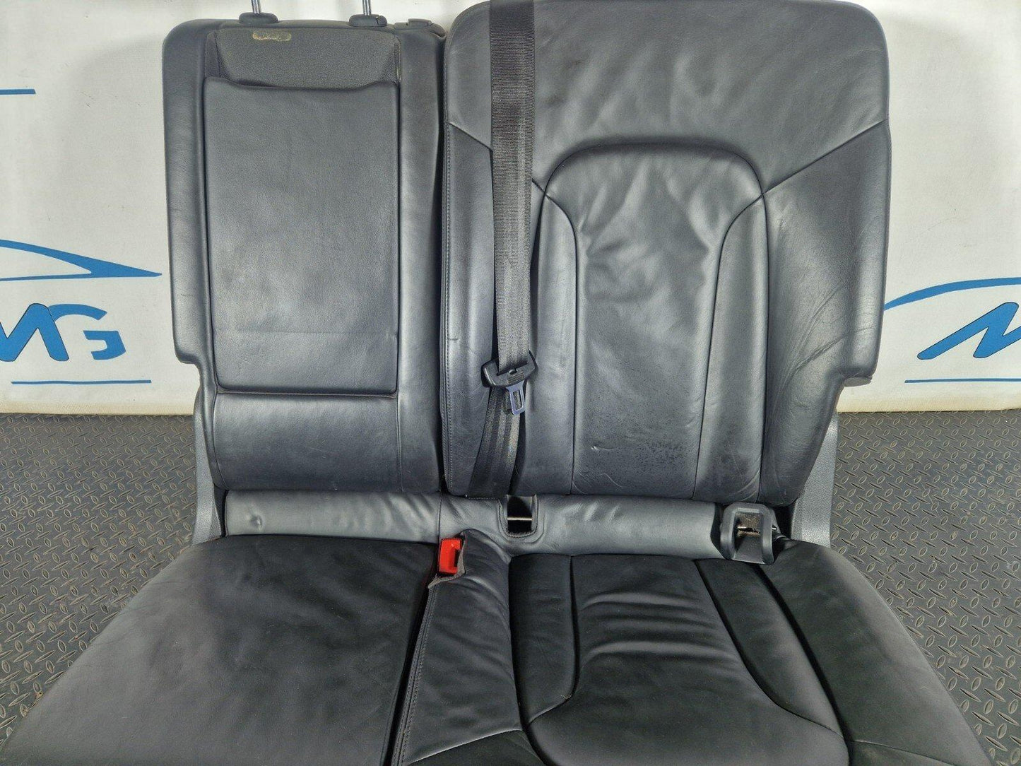 10-15 AUDI Q7 4L GENUINE REAR LEFT SEATS 2ND ROW 4L0890037