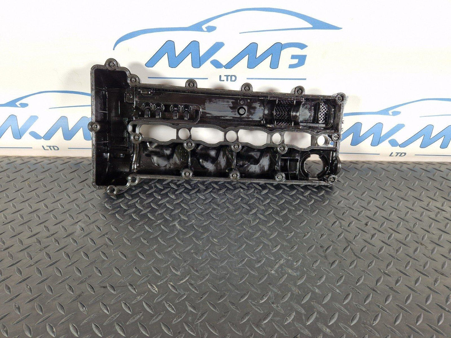 18-ON MERCEDES BENZ SPRINTER W907 ENGINE ROCKER VALVE COVER A6510108918