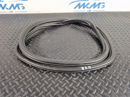 19-ON RANGE ROVER EVOQUE L551 GENUINE REAR RIGHT O/S DOOR SEAL K8D2-253A10-AC