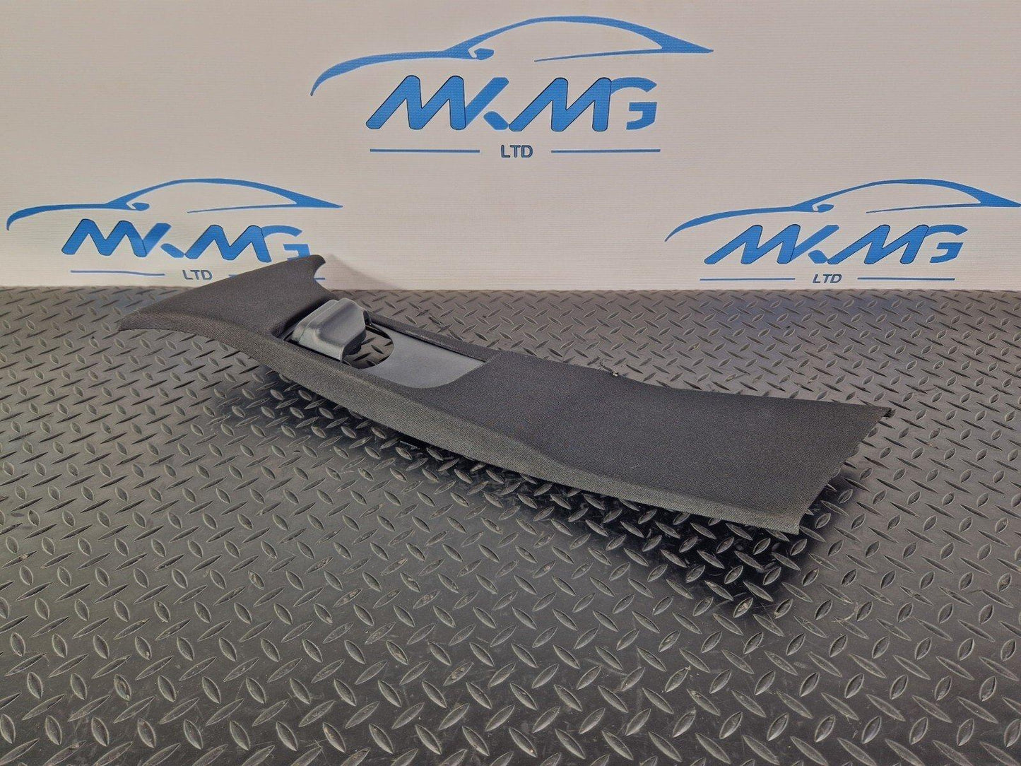 14-21 MERCEDES BENZ C300h W205 PASSENGER SIDE B PILLAR COVER A2056900930