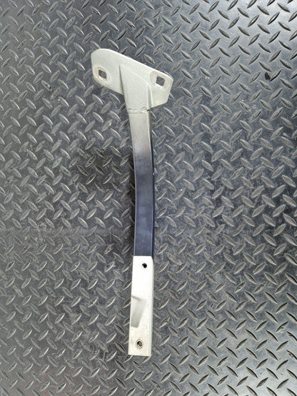 10-17 AUDI A8 4H FRONT WING SUPPORT BRACKET N/S PASSENGER SIDE LEFT 4H0821395