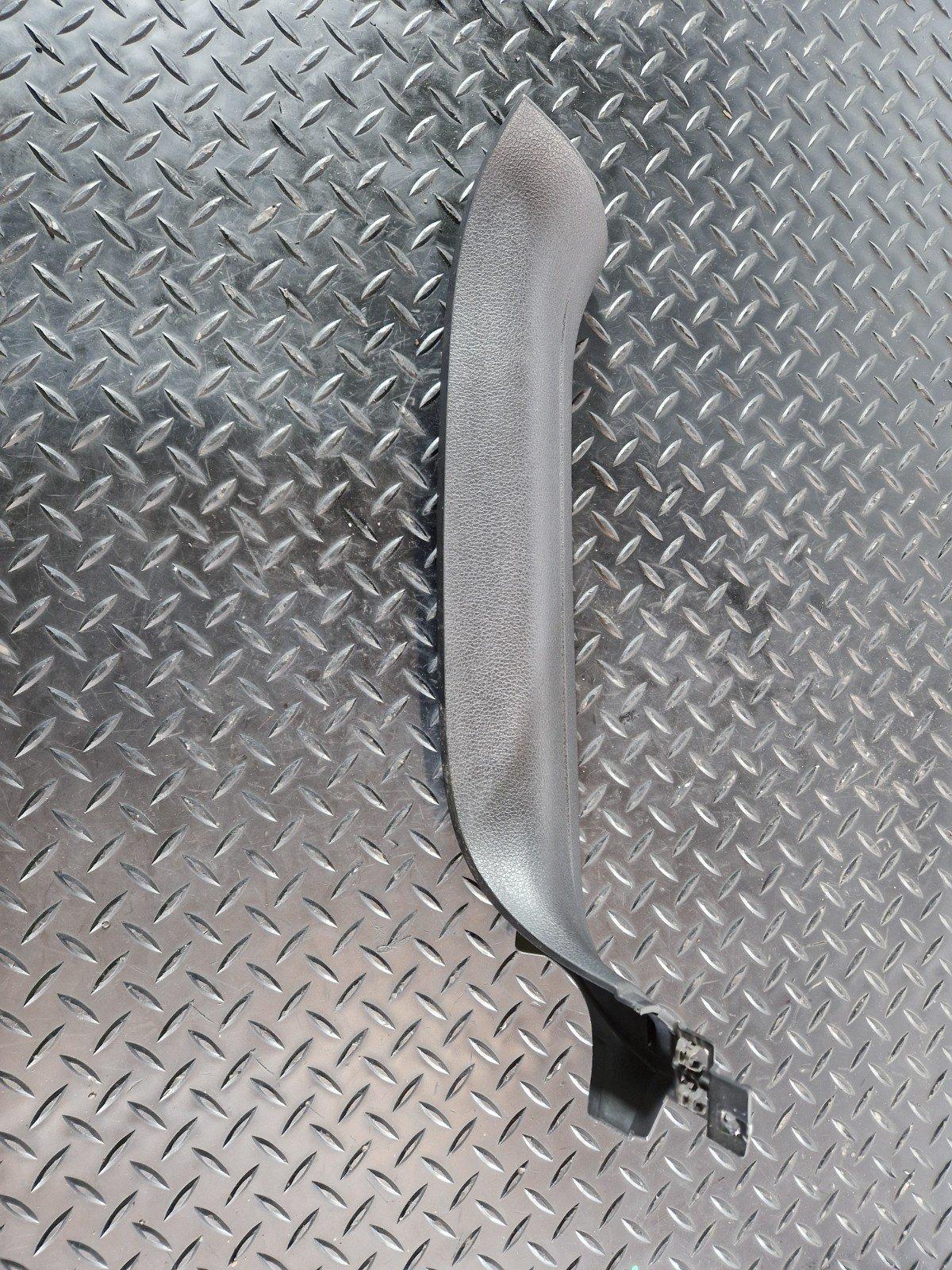 10-15 AUDI Q7 4L REAR RIGHT TAIL GATE LIFTGATE UPPER TRIM PANEL 4L0867608