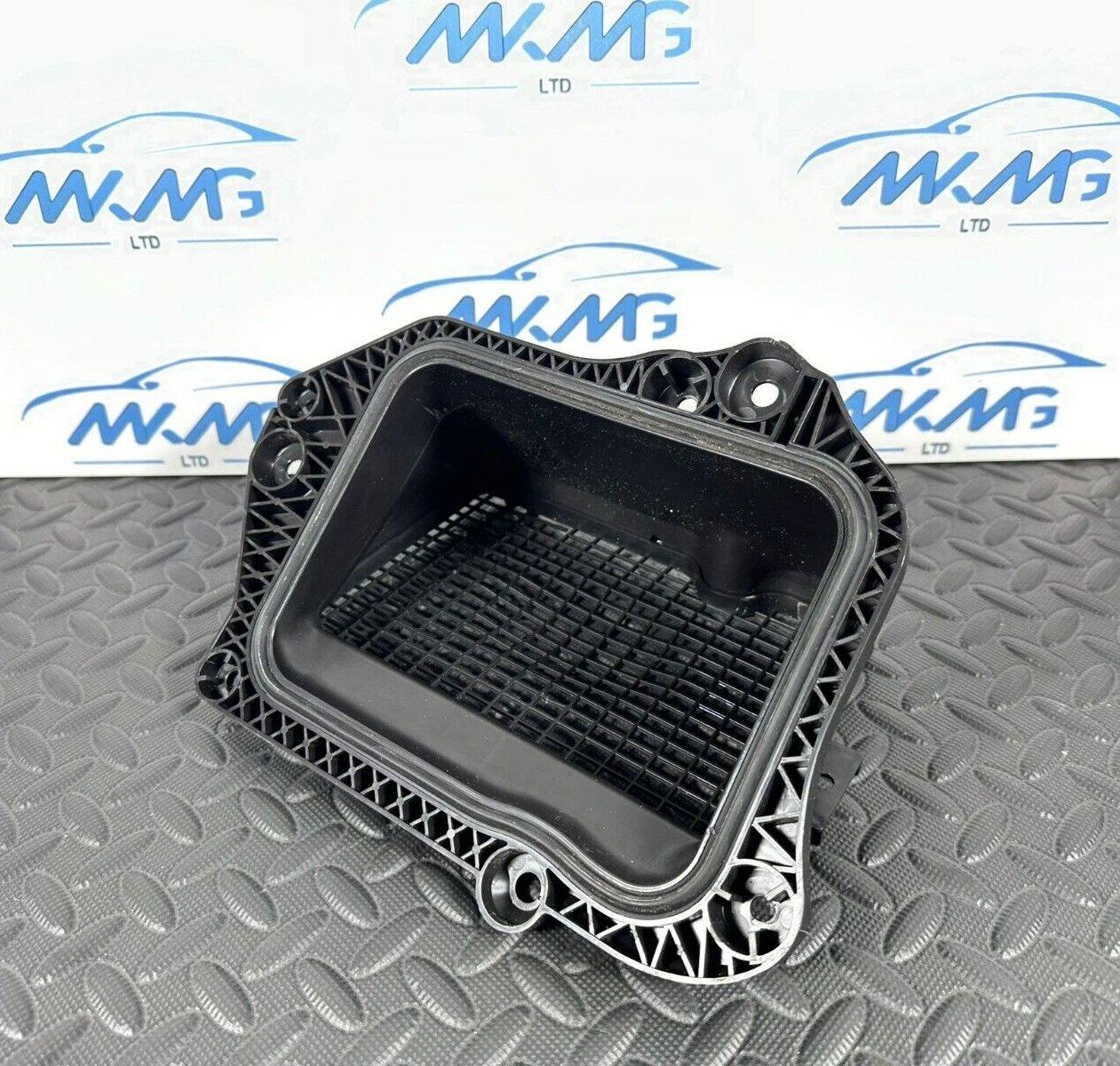 16-19 AUDI A4 B9 S-LINE GENUINE FRONT AIR INTAKE DUCT VENT 8W2819904A