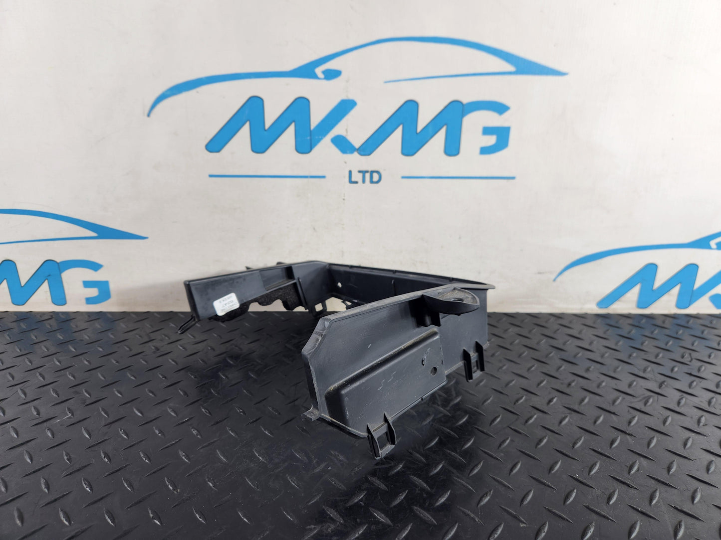 Land Rover Range Rover Evoque L551 Genuine Battery Tray Bracket K8D2-02214-AB