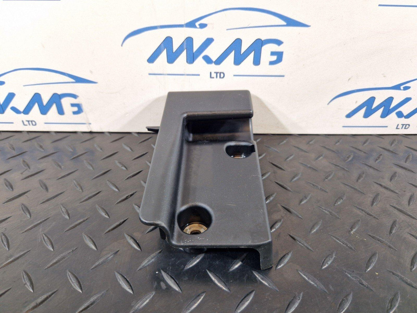 MERCEDES BENZ A CLASS W177 TRUNK HITCH MOUNT BRACKET LEFT SIDE N/S A1776801700