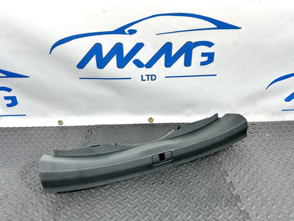 16-19 AUDI A4 B9 SALOON GENUINE BOOT TRUNK SILL COVER PROTECTION 8W5863471
