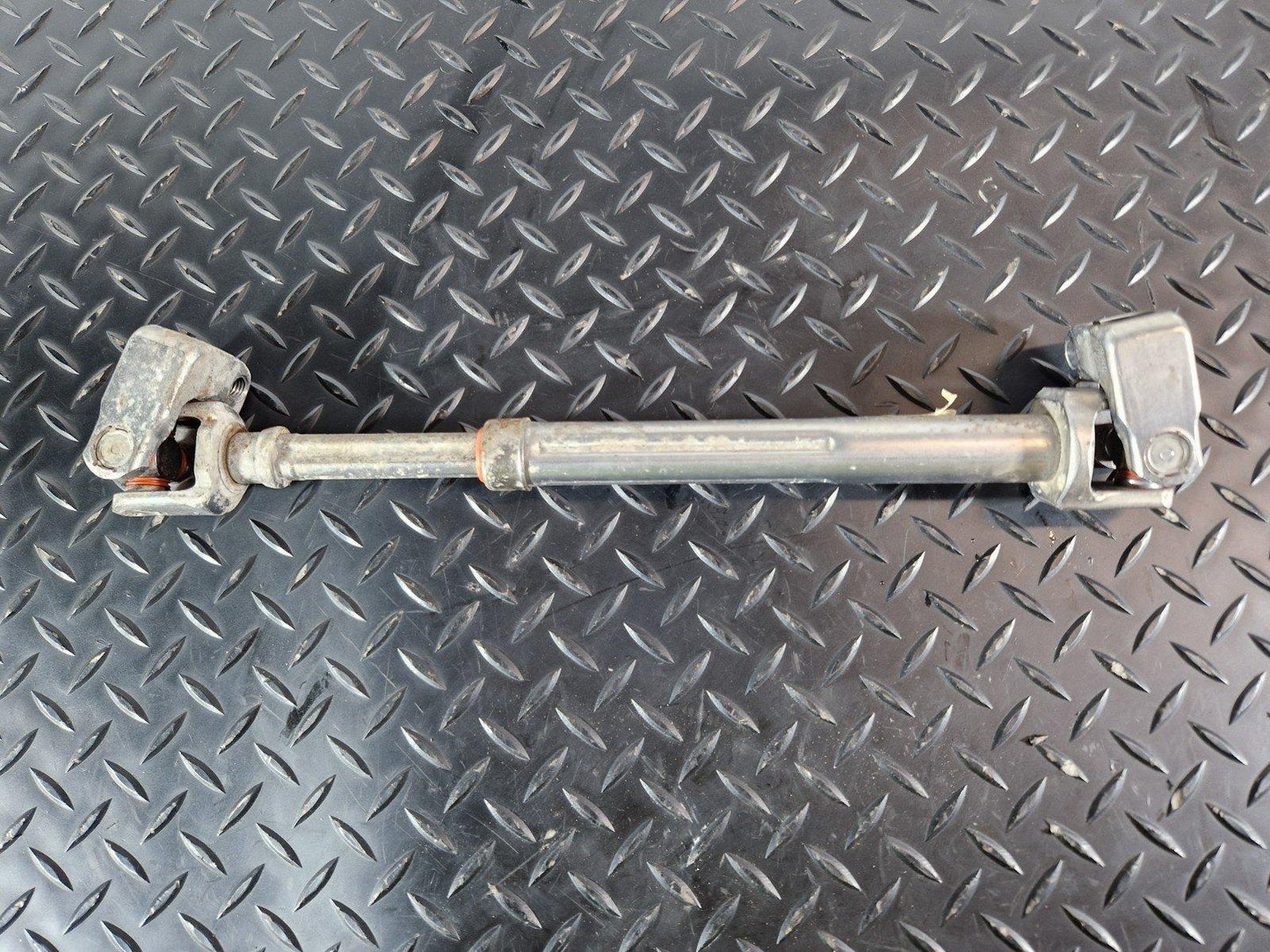 11-19 MERCEDES BENZ GLE500 W166 GENUINE STEERING COLUMN SHAFT JOINT A1664600610