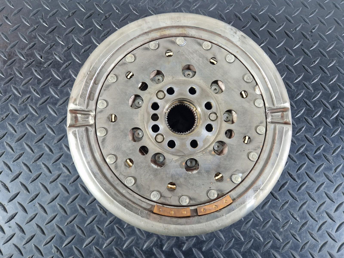 13-19 MERCEDES CLA C117 1.6 PETROL AUTO M270 OEM DUAL MASS FLYWHEEL A2700300305