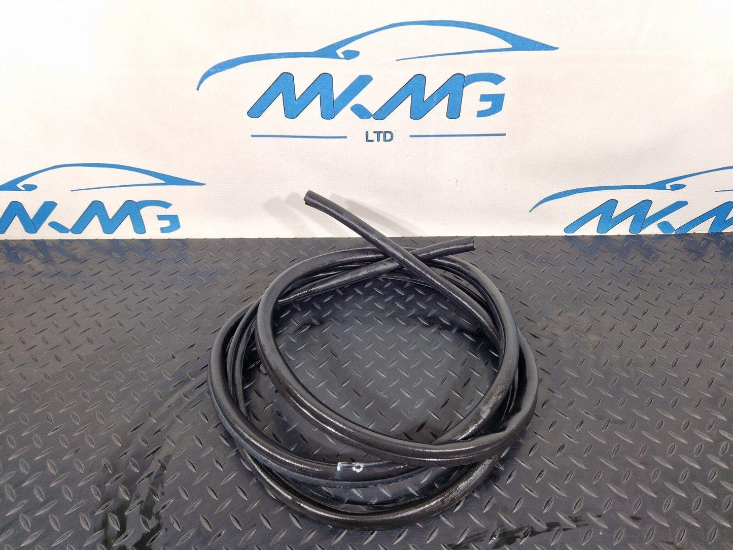 11-18 BMW 6 SERIES F06 SEAL BONNET HOOD FRONT RUBBER SEAL STRIP 7211926