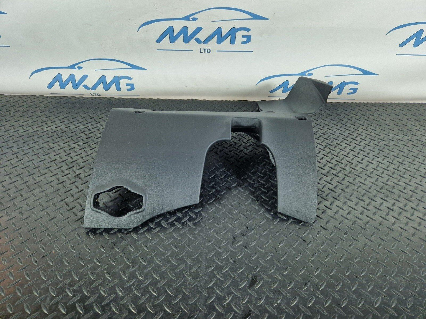 12-17 AUDI Q5 8R GENUINE OEM DASHBOARD LOWER TRIM COVER PANEL 8R2863076