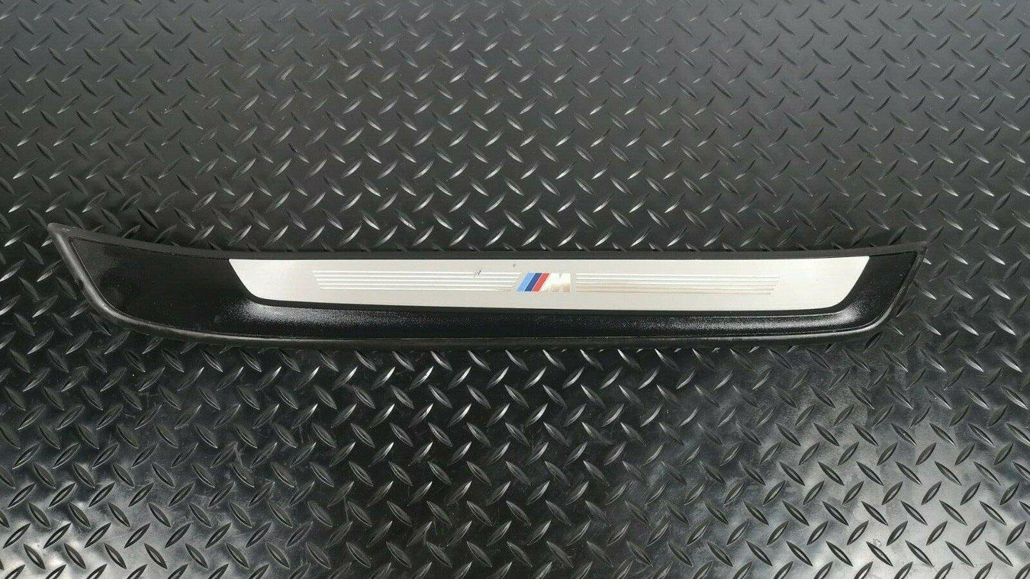 BMW X1 E84 GENUINE FRONT RIGHT DRIVER SIDE STEP KICK PLATE TRIM 2990844
