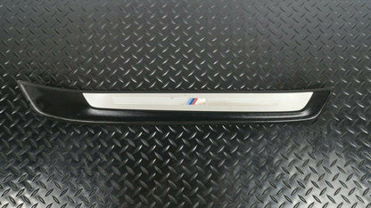BMW X1 E84 GENUINE FRONT RIGHT DRIVER SIDE STEP KICK PLATE TRIM 2990844