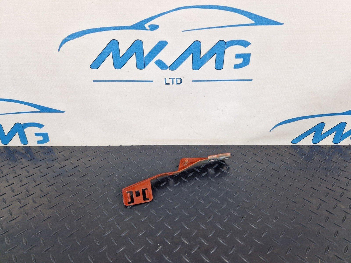 14-21 BMW 2 SERIES GRAN TOURER F45 F46 RIGHT SIDE BONNET STRUT HOLDER 7300532