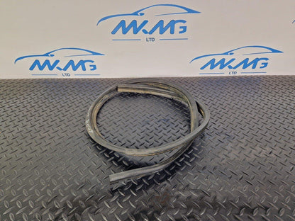 18-ON MERCEDES BENZ SPRINTER W907 HOOD BONNET RUBBER GASKET SEAL A9108871100