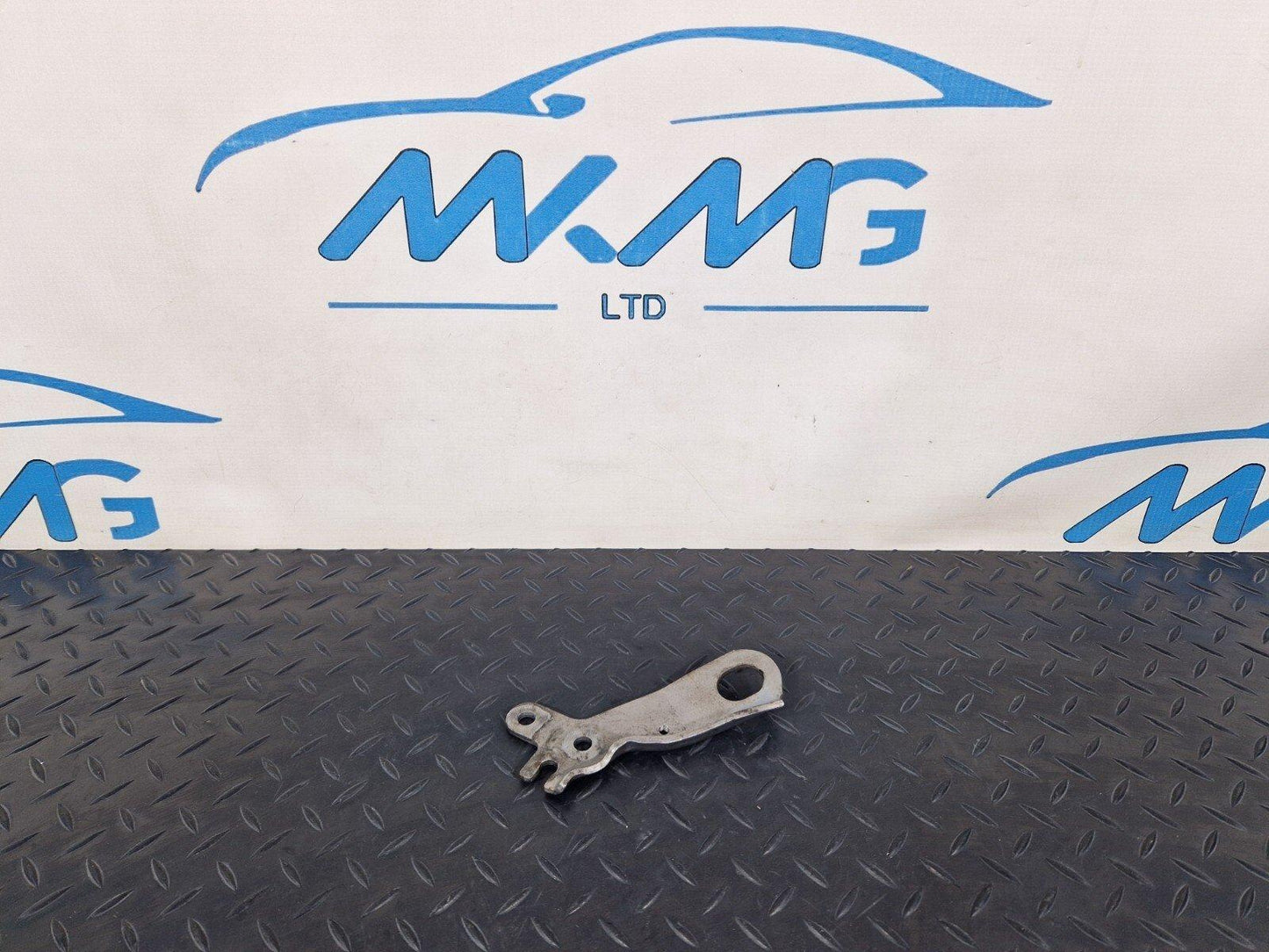 18-ON MERCEDES SPRINTER W907 W910 LEFT ENGINE MOUNT LIFT EYE A6512230741