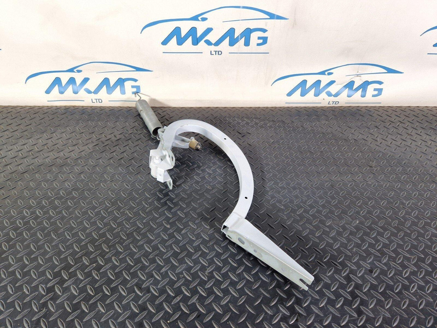 16-19 AUDI A4 B9 S-LINE PASSENGER REAR LEFT BOOTLID HINGE 8W5827305A