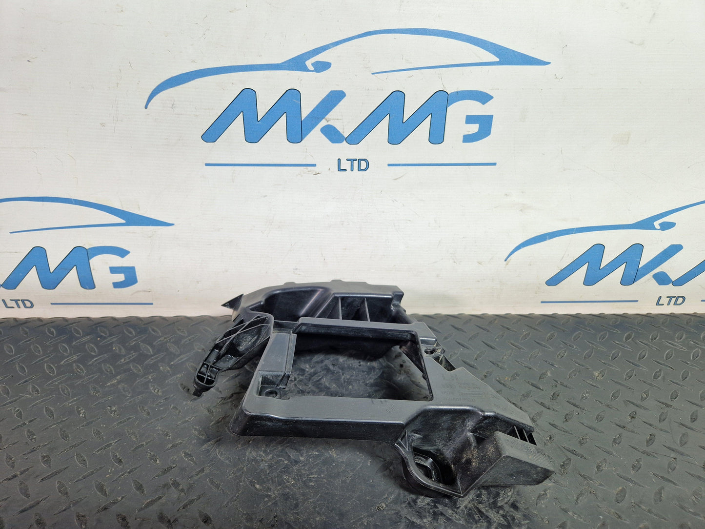 Audi A6 Allroad C7 Genuine Rear Left N/S Bumper Bracket 4G9807393D