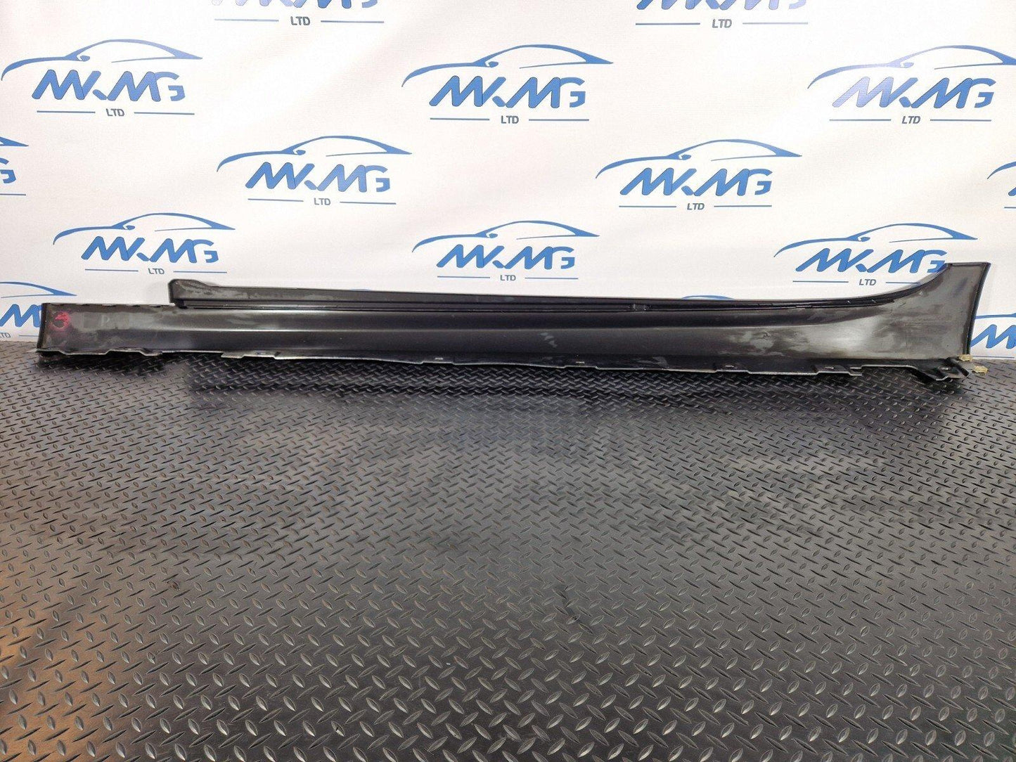 11-18 BMW 6 SERIES F06 GENUINE OEM RIGHT SIDE SKIRT 8052654