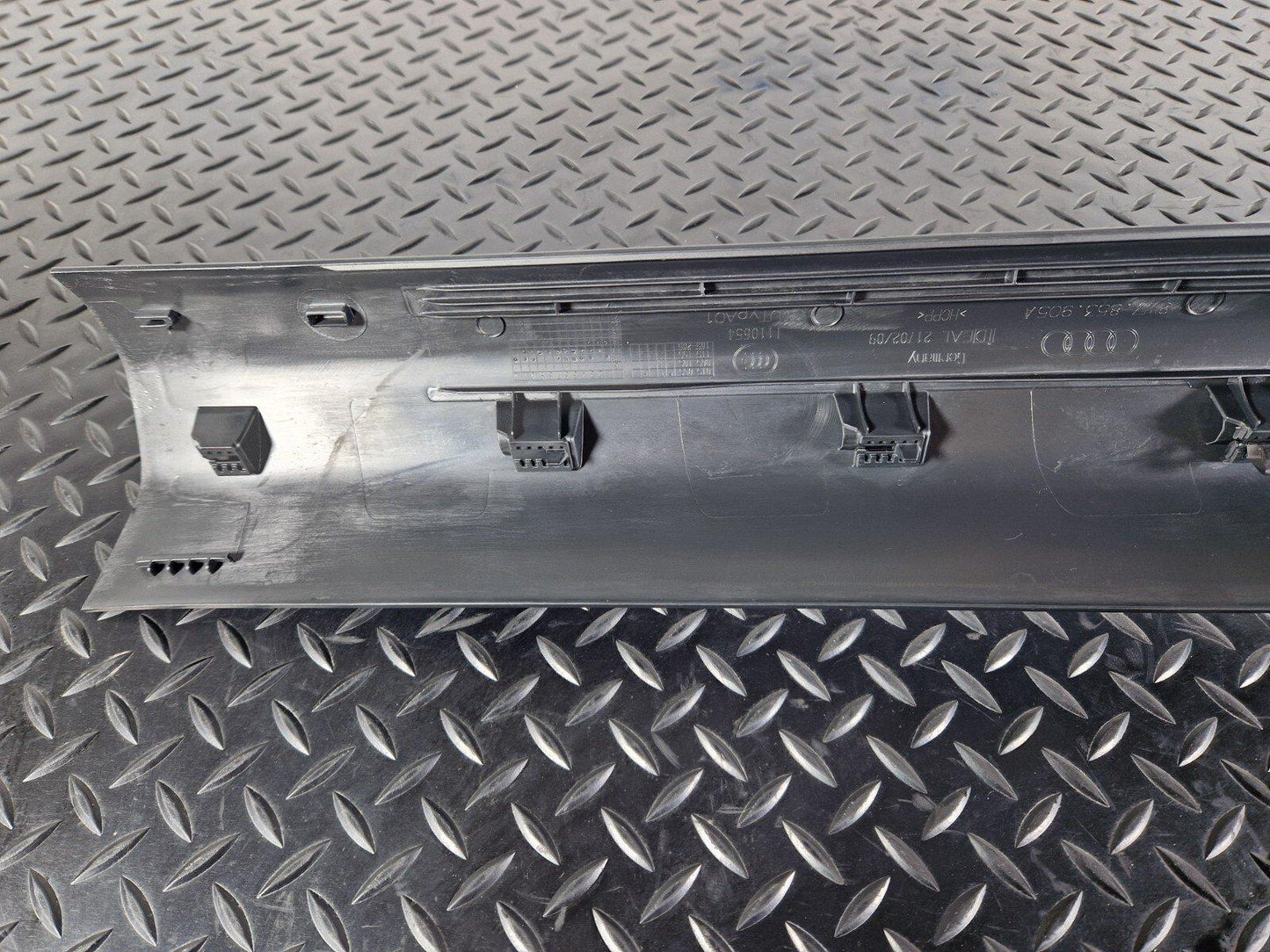 16-24 AUDI A5 F5 CONVERTIBLE LEFT DOOR SILL COVER 8W7853905A