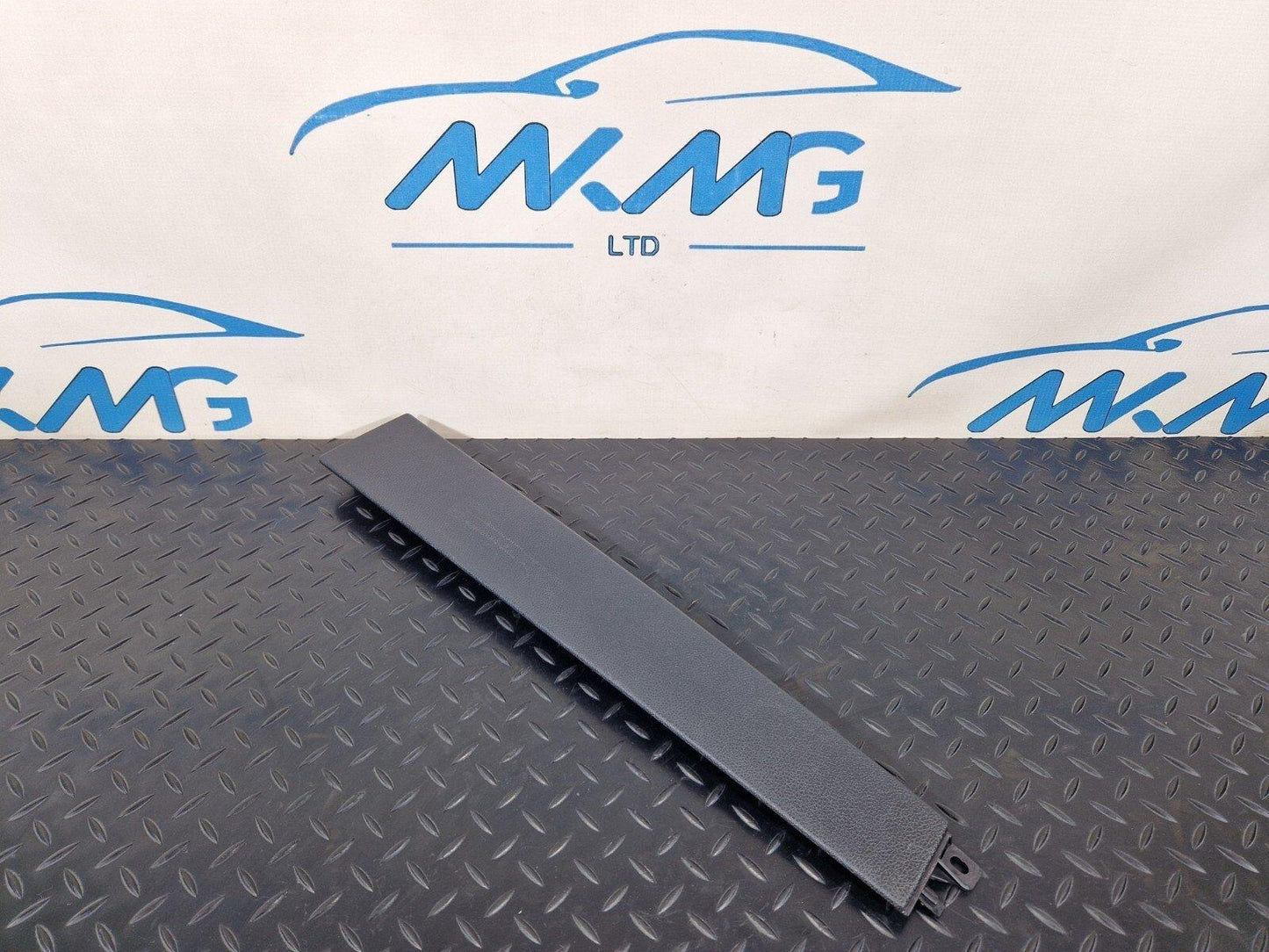 18-ON MERCEDES BENZ SPRINTER W907 INSTRUMENT CLUSTER DASHBOARD TRIM A9106801400