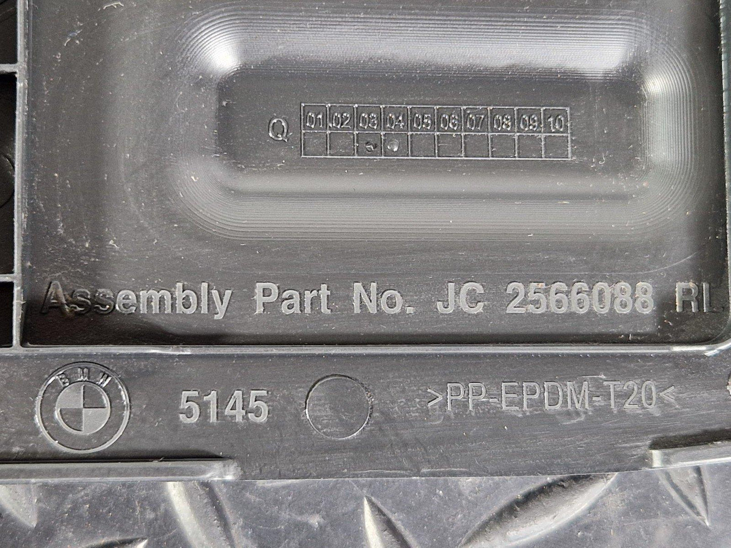 16-22 BMW X1 F48 GENUINE LEFT DASHBOARD LOWER FOOTWELL TRIM 9333290