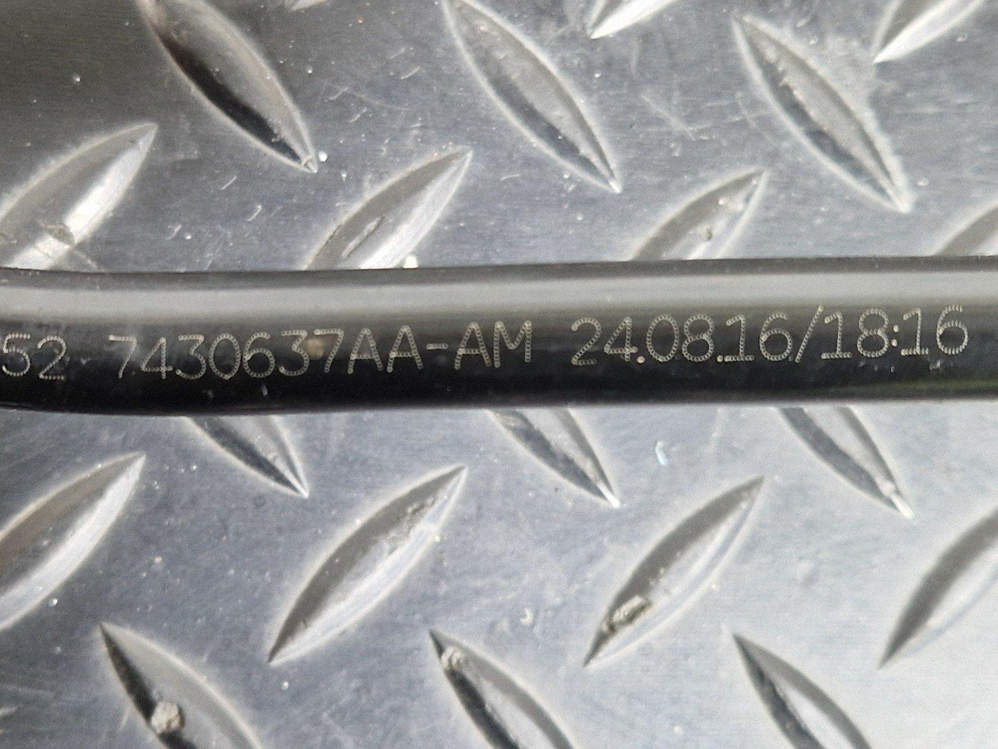 12-18 MERCEDES BENZ W176 GENUINE HOSE PIPE 7430637AA