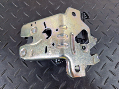 16-19 AUDI A4 B9 GENUINE OEM REAR TAILGATE BOOT TRUNK LOCK MECHANISM 8W0827503