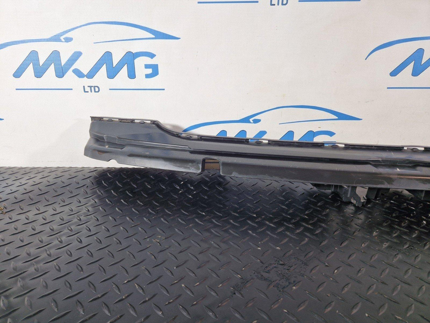 16-20 AUDI Q7 4M GENUINE OEM REAR BUMPER CENTER MOUNT BRACKET 4M0807458