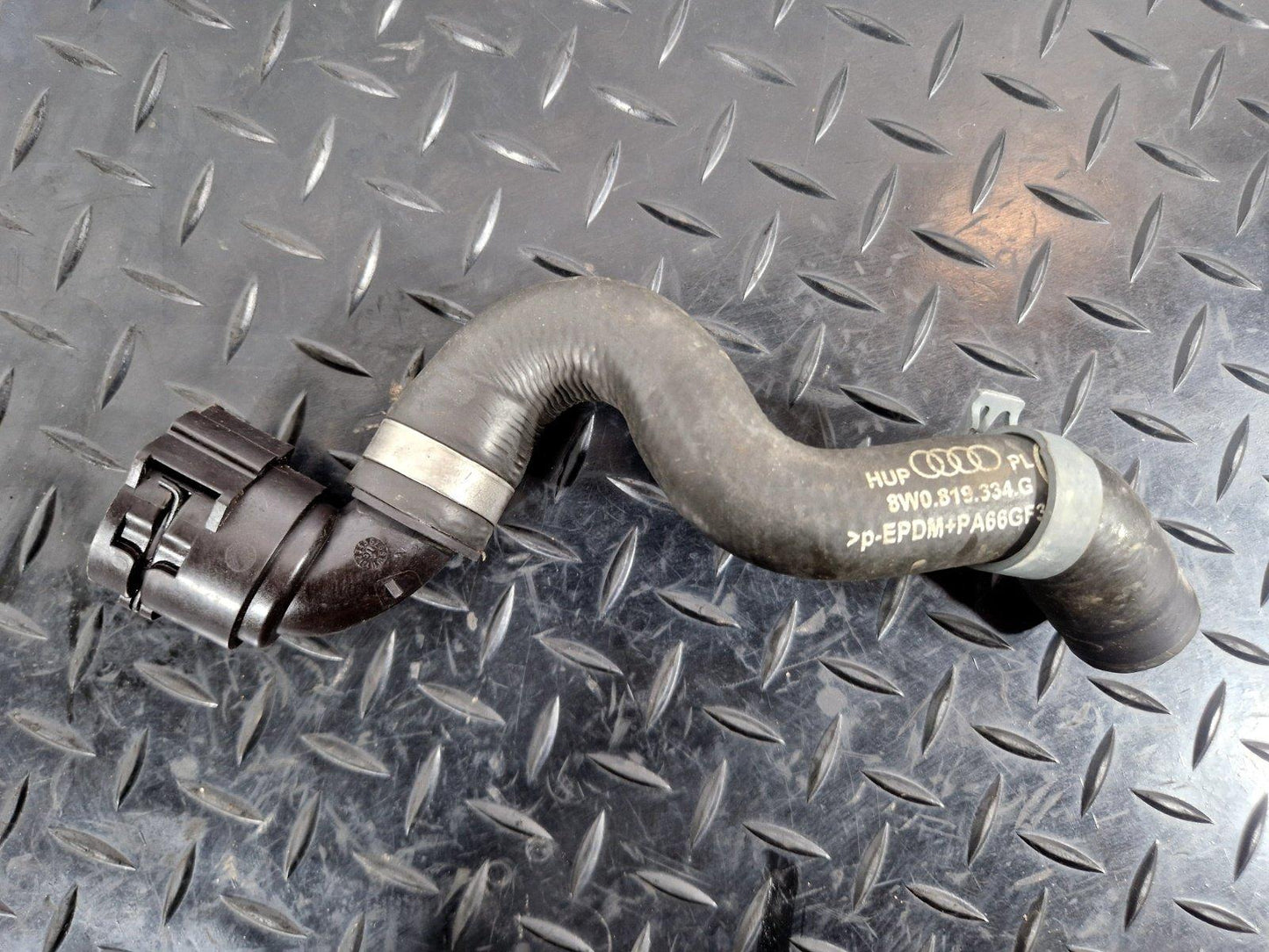 16-19 AUDI A4 B9 GENUINE HEATER PIPE HOSE 8W0819334G