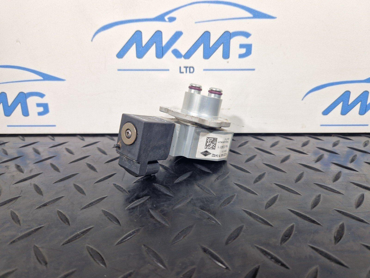 14-21 MERCEDES BENZ C300h W205 GENUINE AIR CONDITIONING CUTOFF VALVE A2228307904