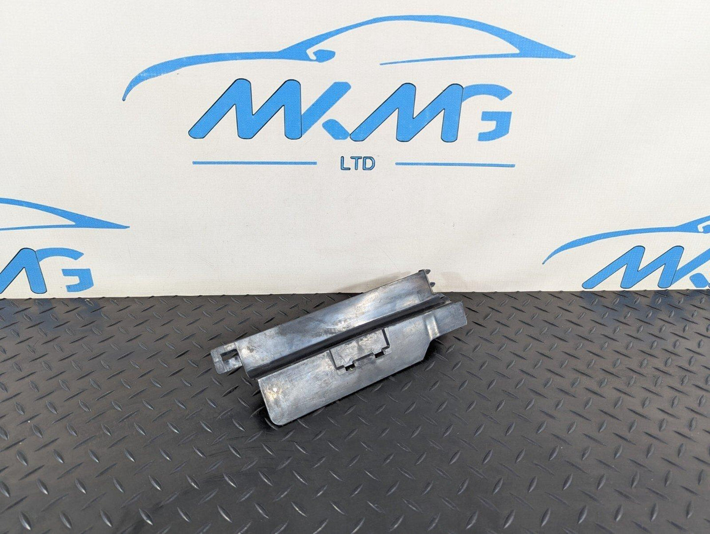 11-19 MERCEDES BENZ ML W166 GENUINE BRAKE LINE BRACKET A1665455940