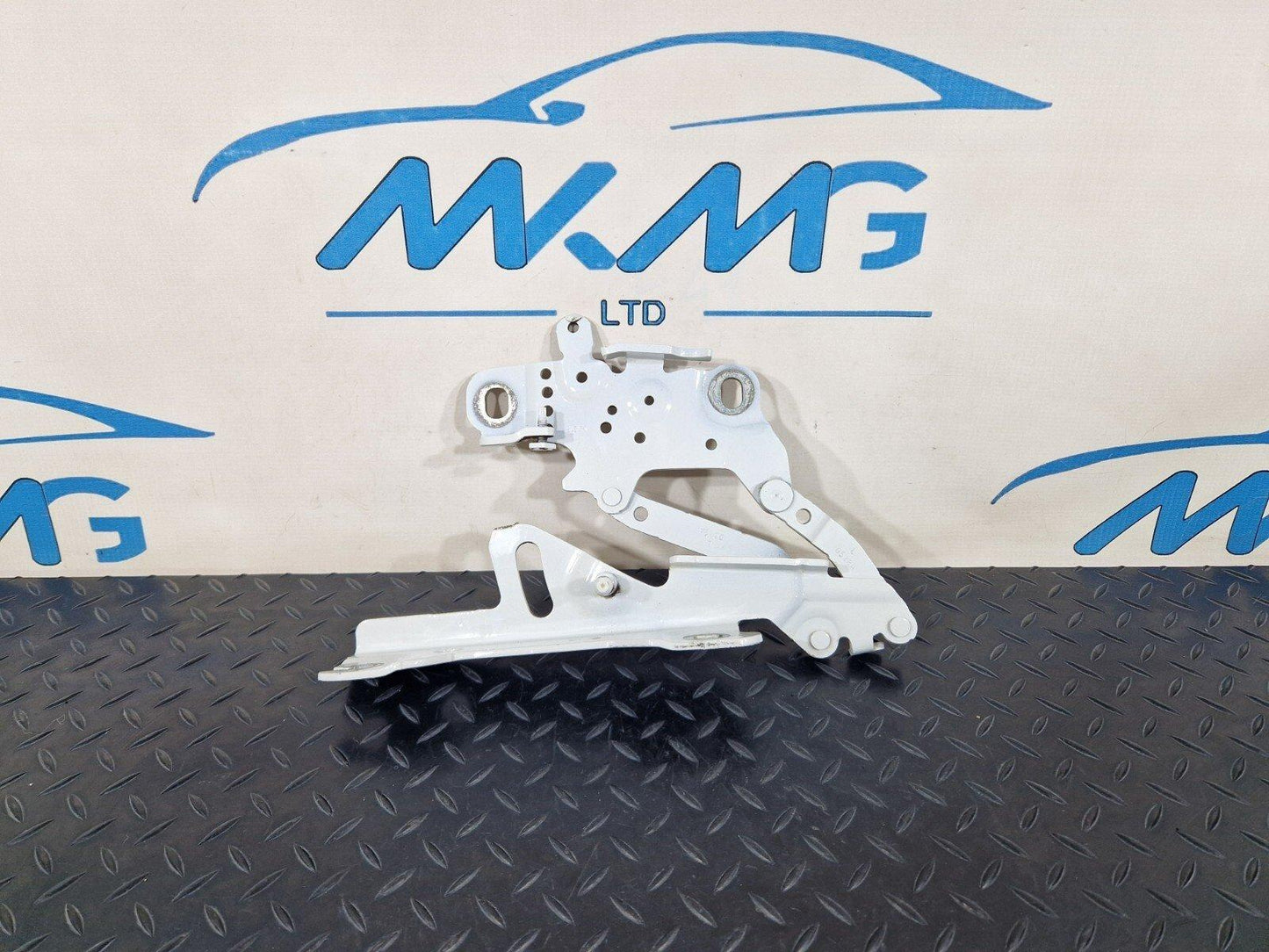 12-18 BMW 3 SERIES F30 F31 FRONT LEFT BONNET HOOD HINGE IN WHITE 7286343
