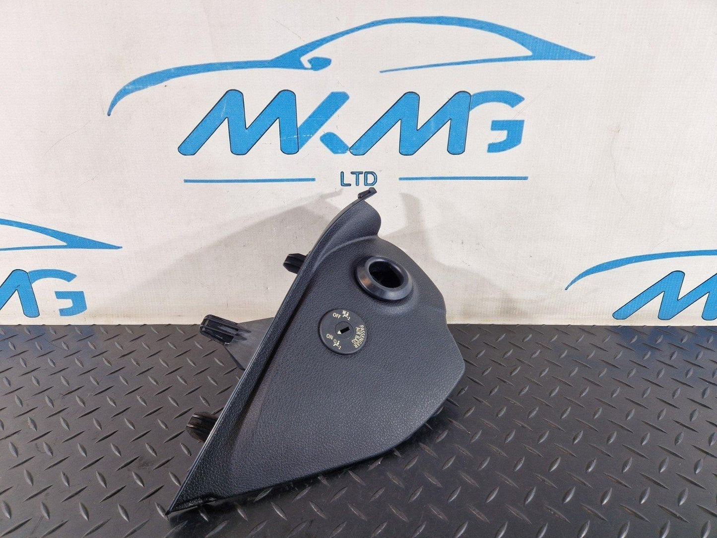 11-18 BMW 6 SERIES F13 GENUINE DASHBOARD END LEFT TRIM COVER 9197495