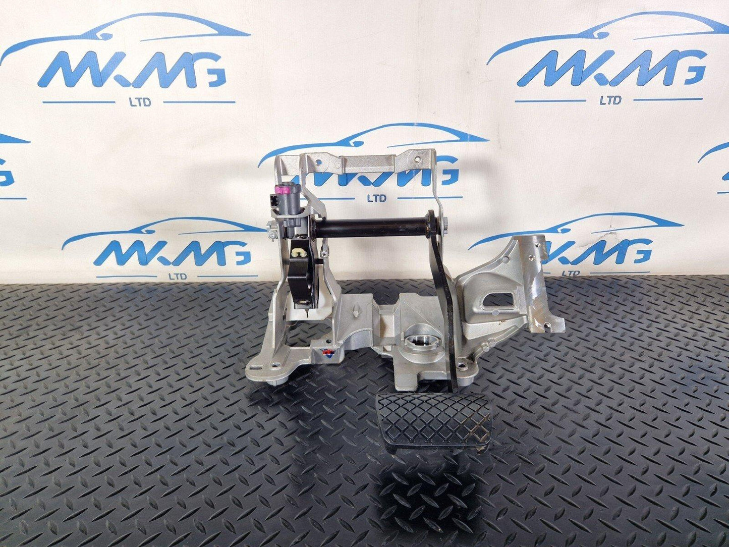 10-18 AUDI A7 4G S-LINE GENUINE BRAKE PEDAL 8K2723140A 8K2721117