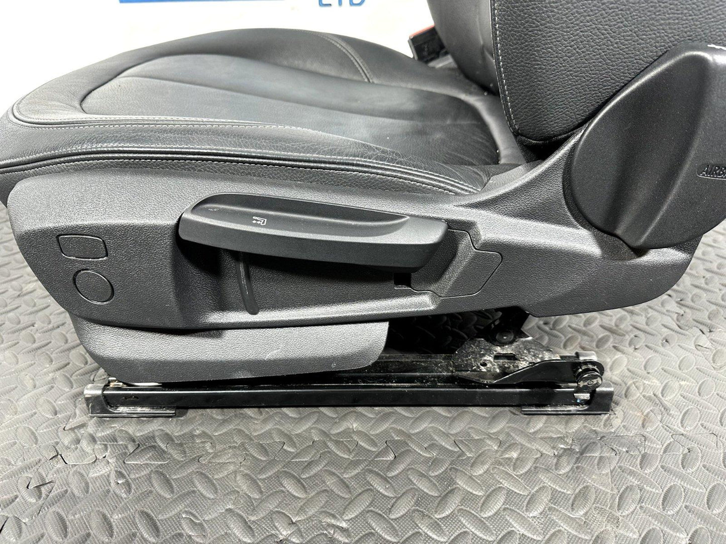 16-22 BMW X1 F48 GENUINE FRONT LEFT PASSENGER SIDE BLACK LEATHER SEAT (HEATED)
