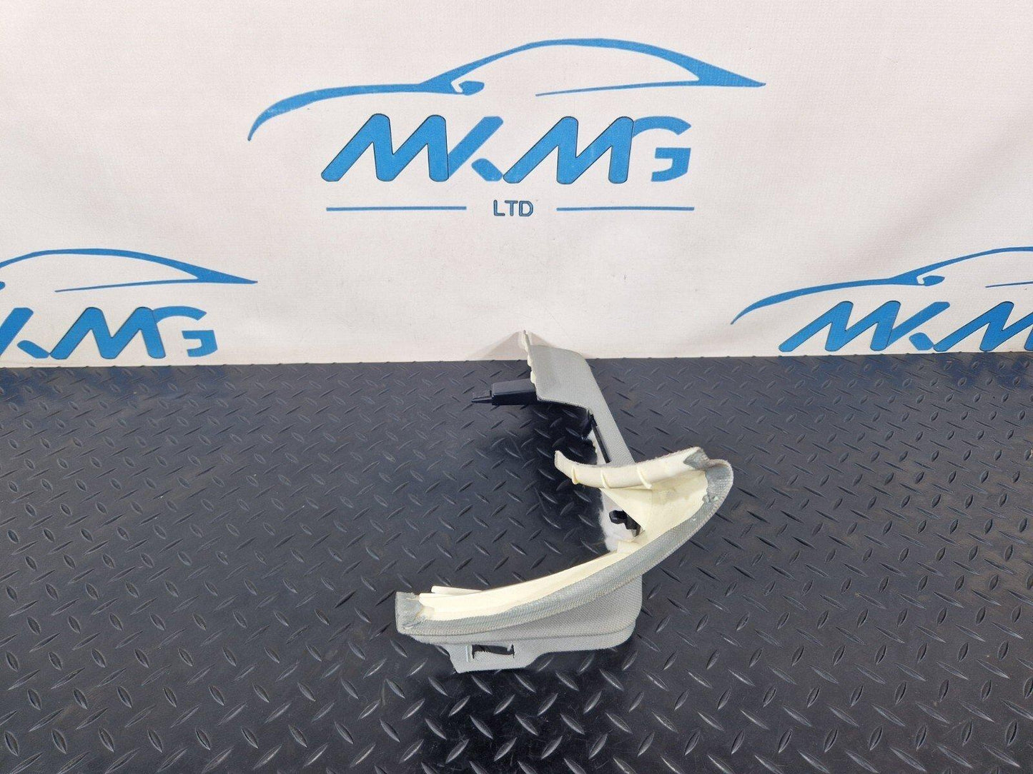 15-18 AUDI A7 4G OEM GENUINE RIGHT SIDE PILLAR TRIM 4G8867246