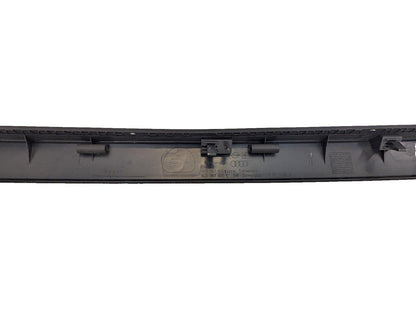 10-15 AUDI Q7 4L  GENUINE  TAILGATE CENTRE COVER TRIM 4L0867606