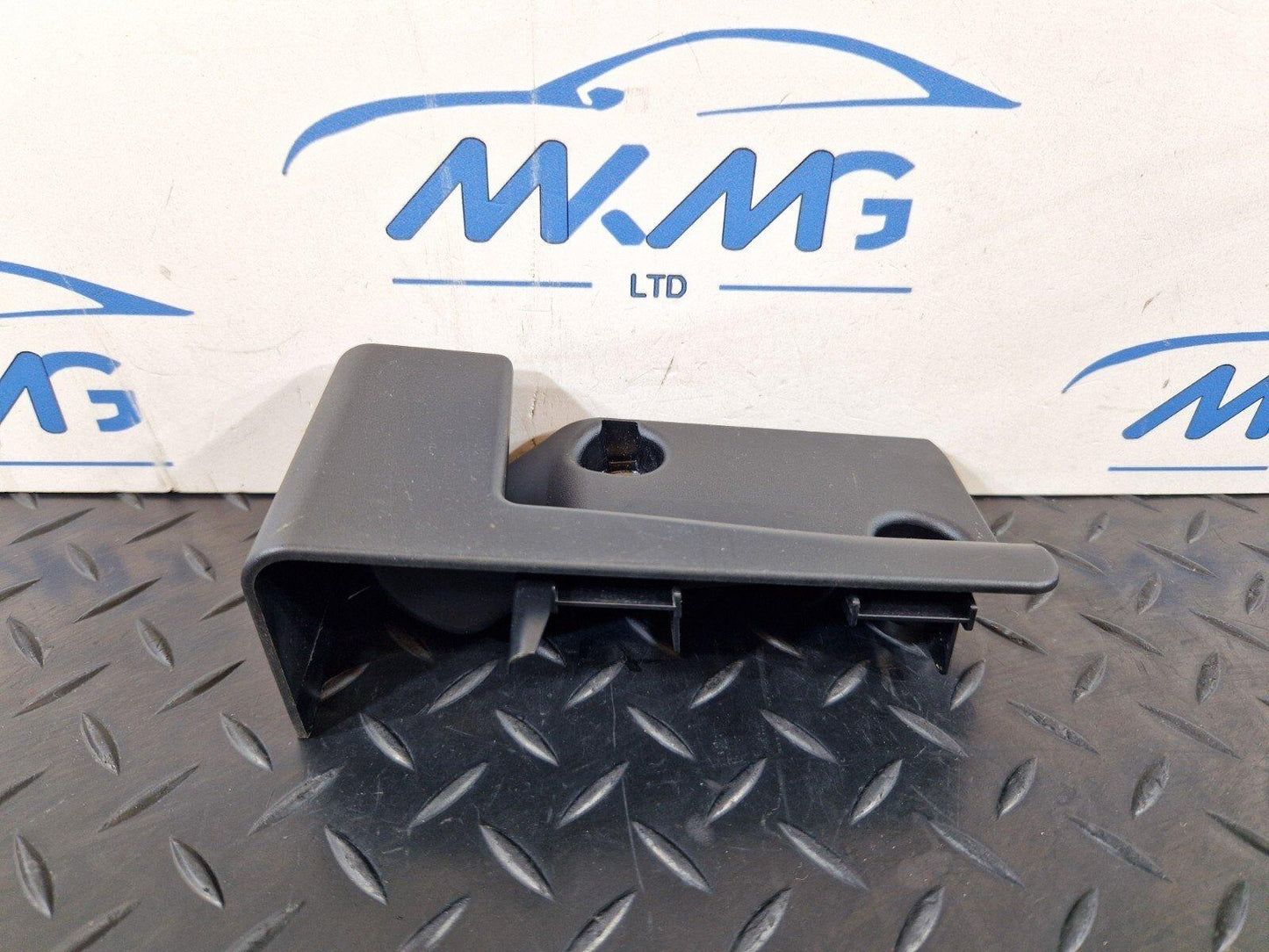MERCEDES BENZ A CLASS W177 TRUNK HITCH MOUNT BRACKET LEFT SIDE N/S A1776801700