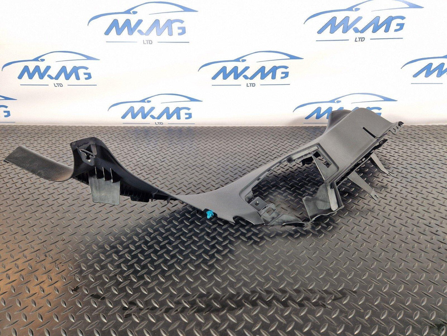 19-ON MERCEDES BENZ B CLASS W247 REAR RIGHT INNER DOOR SILL TRIM A2476909600