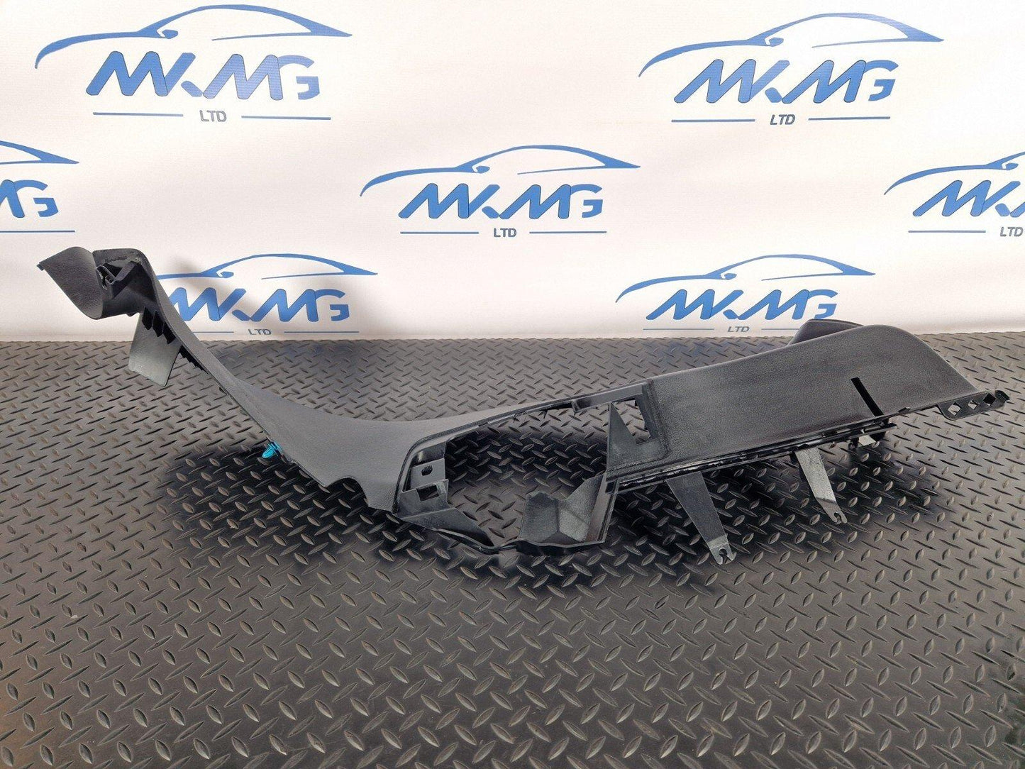 19-ON MERCEDES BENZ B CLASS W247 REAR RIGHT INNER DOOR SILL TRIM A2476909600