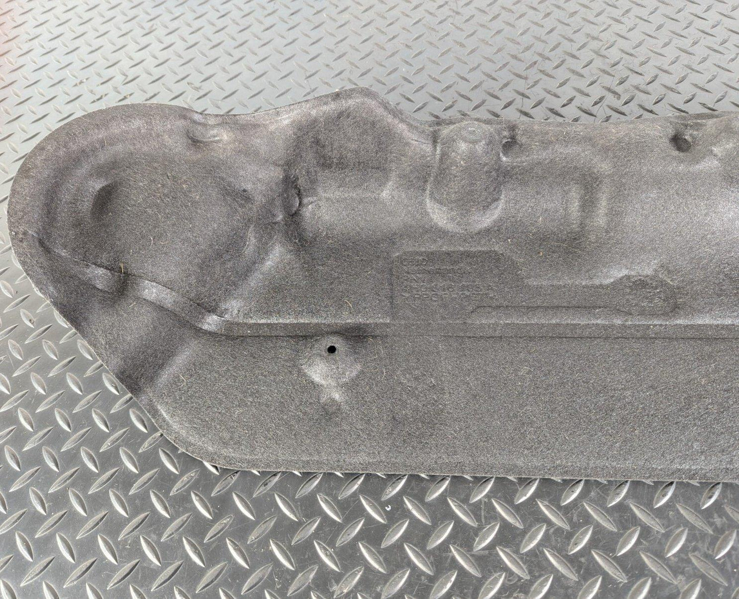 10-17 AUDI A8 4H AIR SUSPENSION COMPRESSOR HEAT GUARD SHIELD 4H0616105A