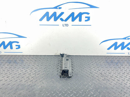 16-19 AUDI A4 B9 GENUINE GENUINE MOUNTING FOR TIE-DOWN EYE 8W9813981